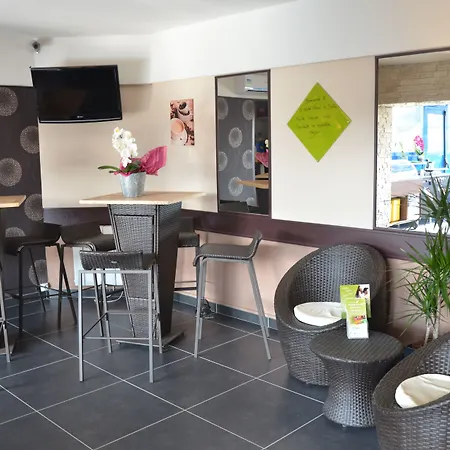 Hotel Macon la Salle-3